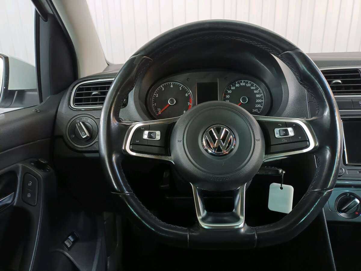 Volkswagen Polo б/у, 2019, Механическая. Фото: #9
