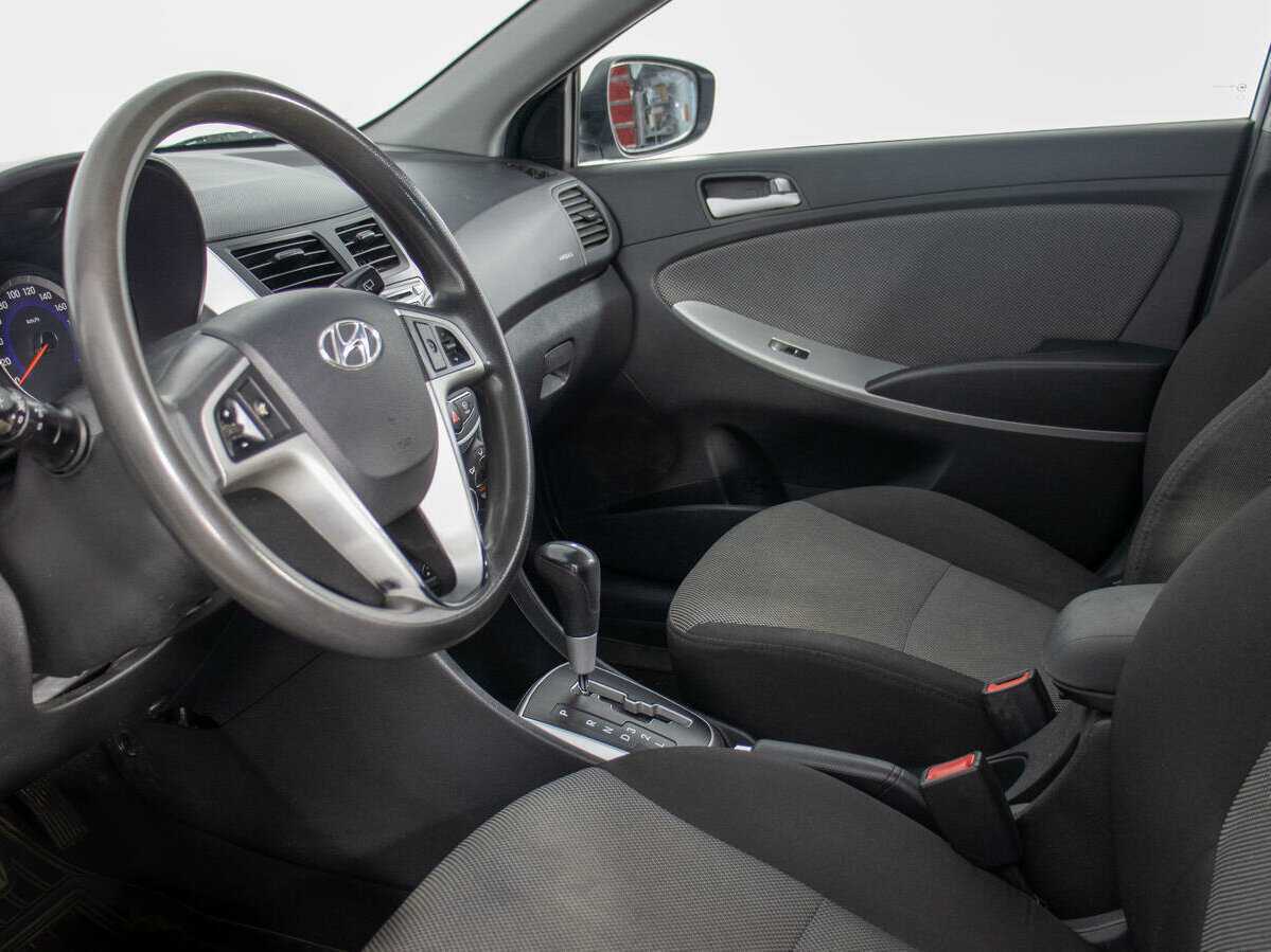 Hyundai Solaris б/у, 2014, Автоматическая. Фото: #9