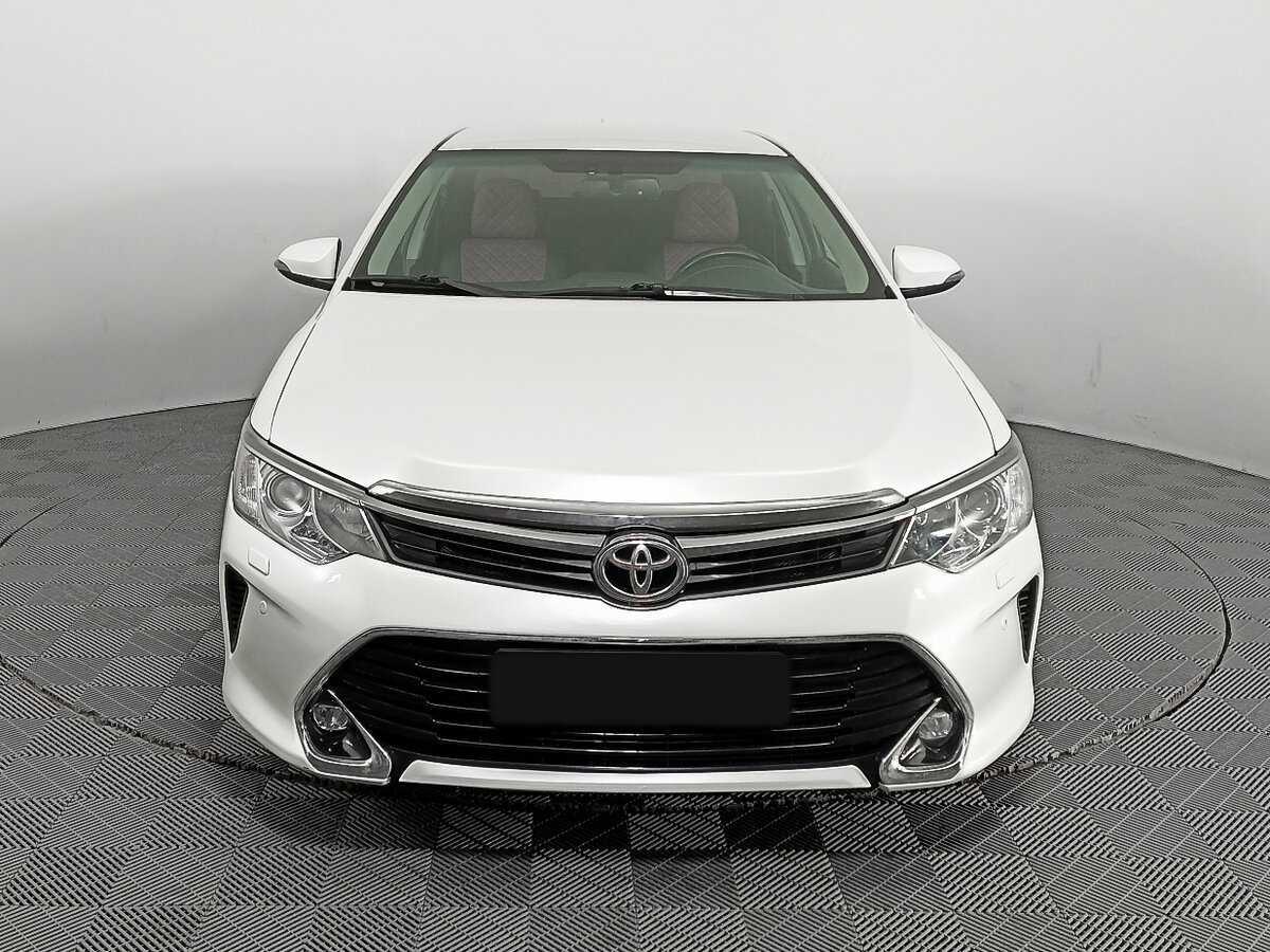 Toyota Camry б/у, 2017, Автоматическая. Фото: #1