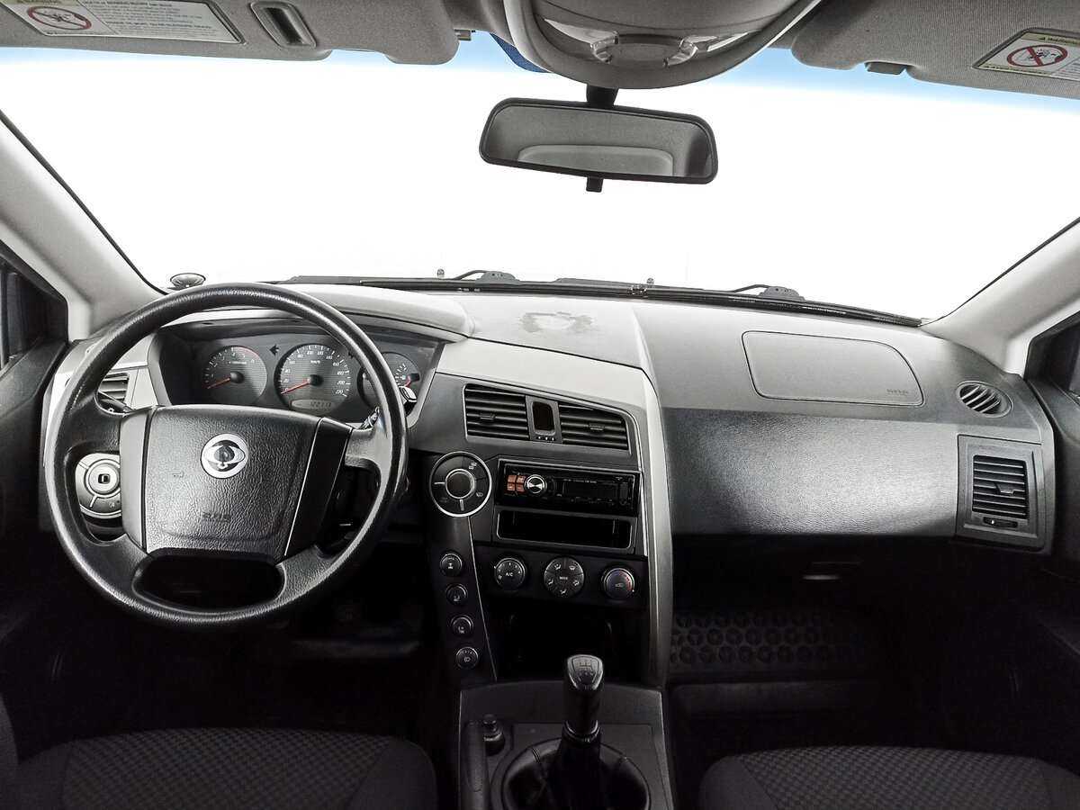 SsangYong Kyron б/у, 2012, Механическая. Фото: #11