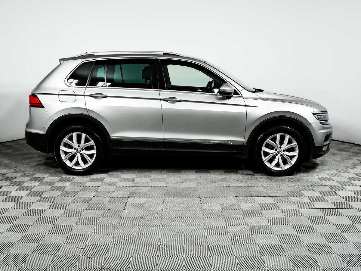 Volkswagen Tiguan б/у, 2020, Роботизированная. Фото: #3