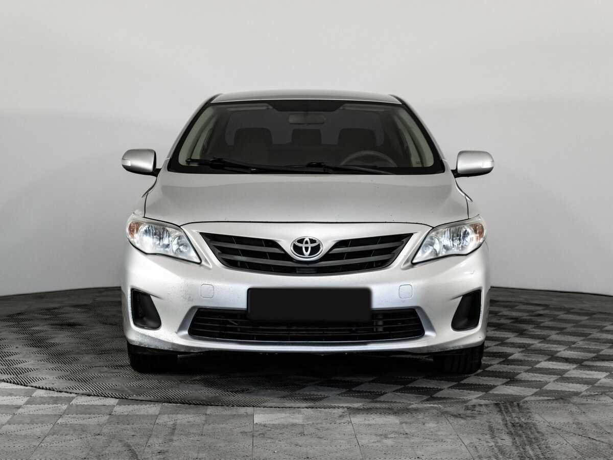 Toyota Corolla б/у, 2012, Механическая. Фото: #1