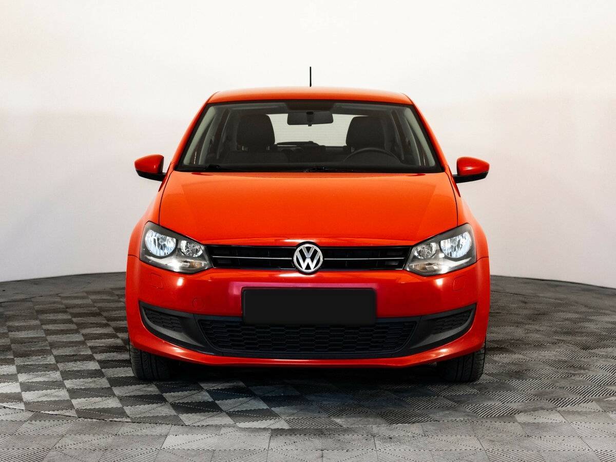 Volkswagen Polo б/у, 2013, Механическая. Фото: #1