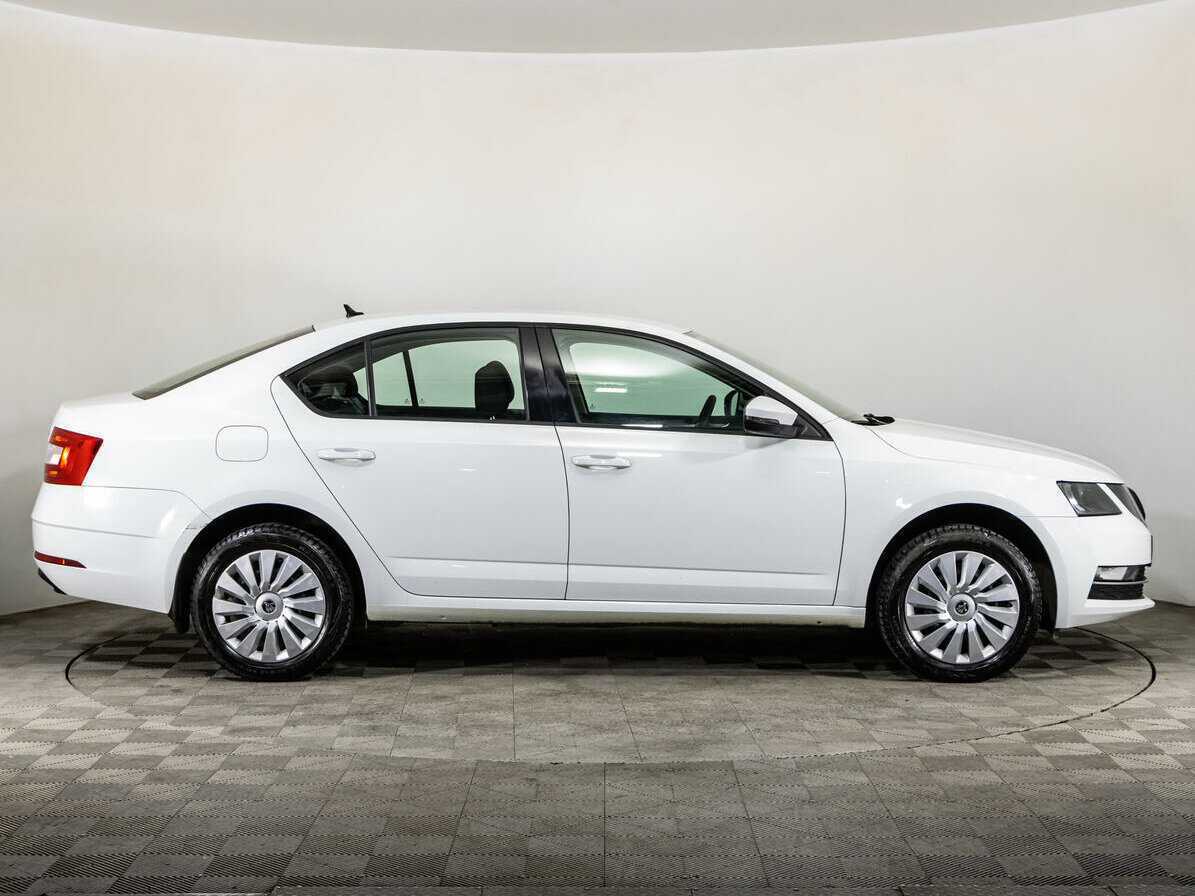 Skoda Octavia б/у, 2018, Автоматическая. Фото: #3