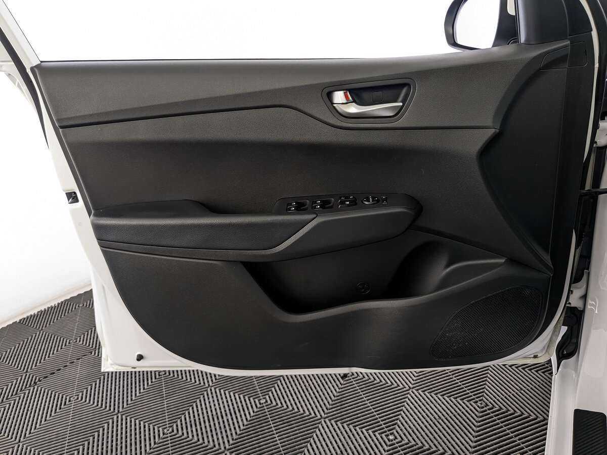 Hyundai Solaris б/у, 2021, Автоматическая. Фото: #14