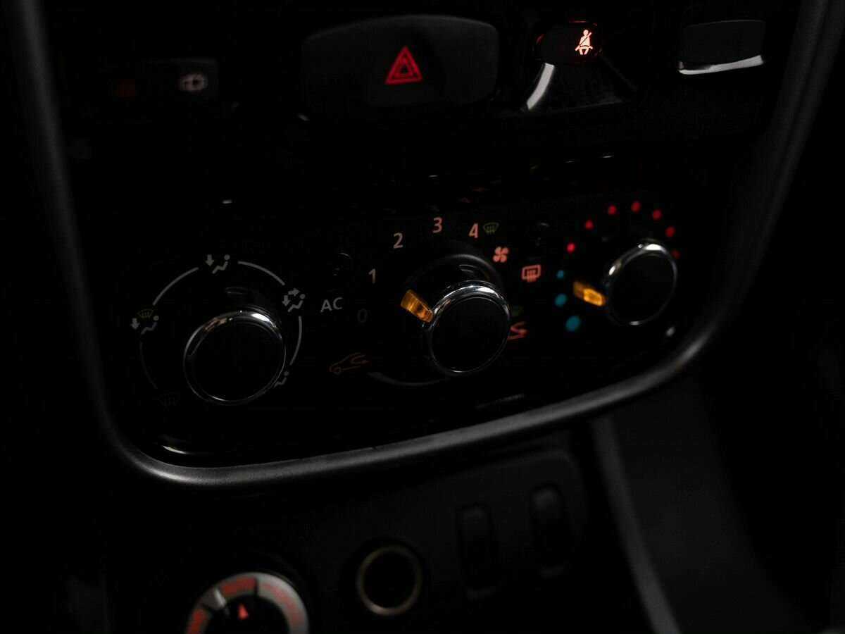 Renault Duster б/у, 2013, Механическая. Фото: #20