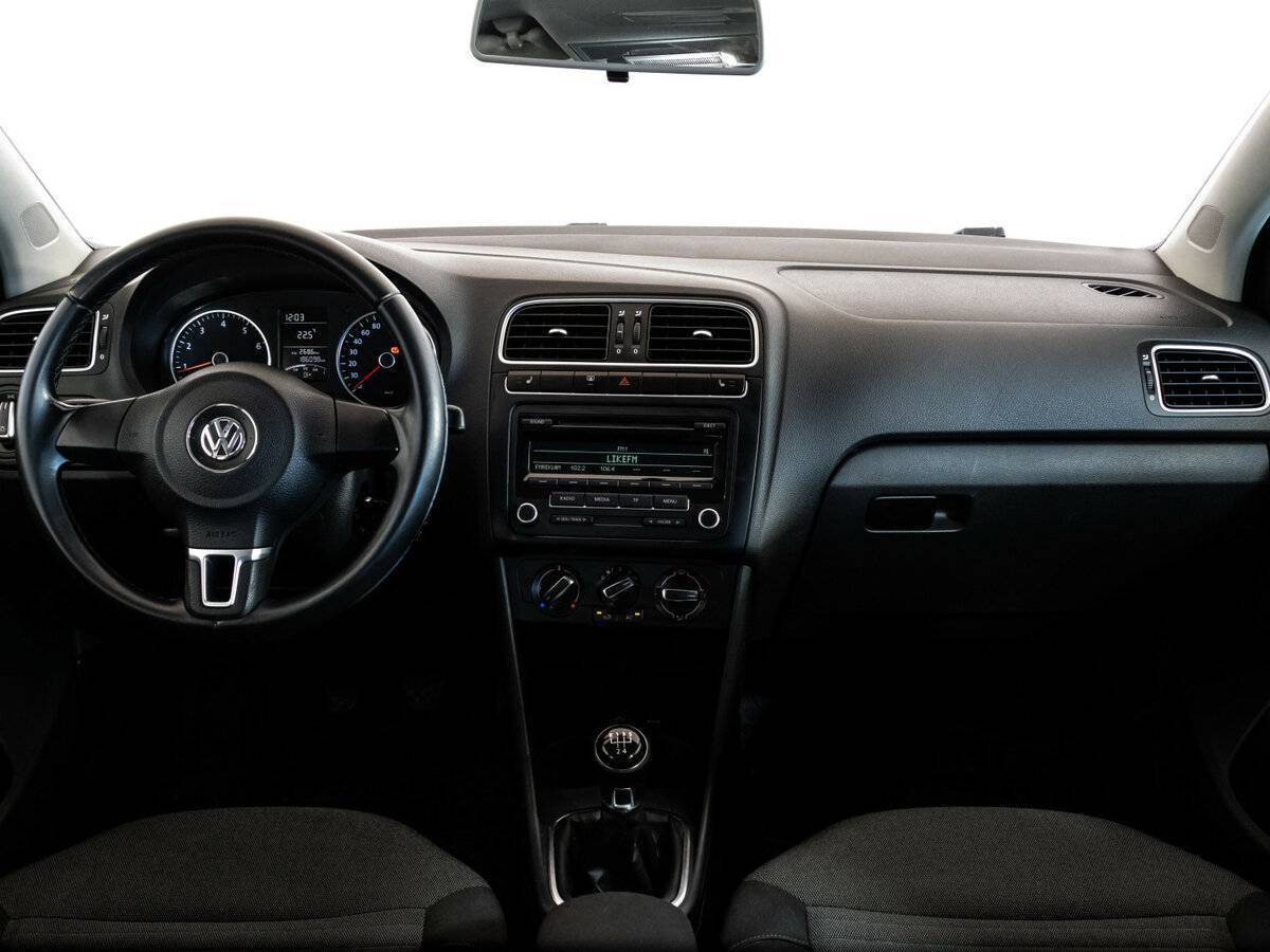 Volkswagen Polo б/у, 2013, Механическая. Фото: #9