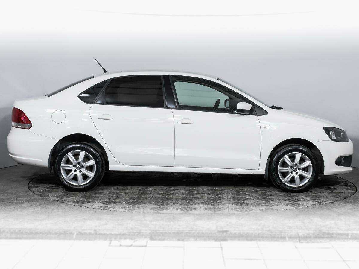 Volkswagen Polo б/у, 2013, Автоматическая. Фото: #3