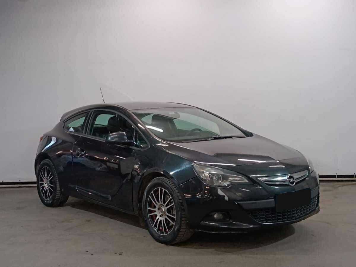 Opel Astra б/у, 2012, Механическая. Фото: #2