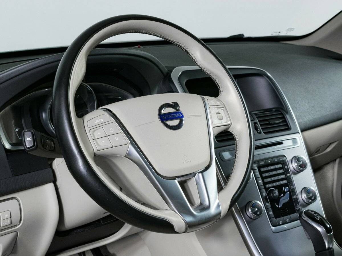 Volvo XC60 б/у, 2016, Автоматическая. Фото: #14