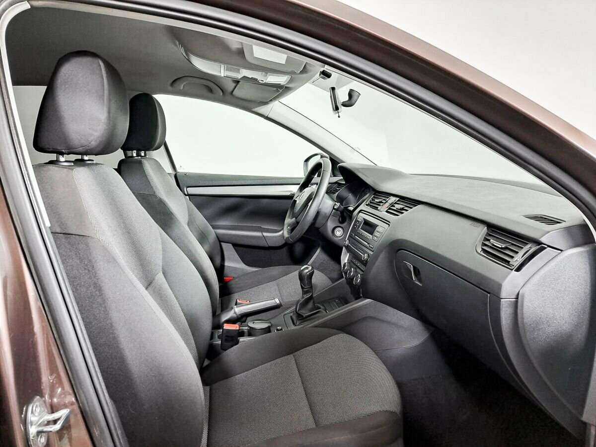 Skoda Octavia б/у, 2014, Механическая. Фото: #8
