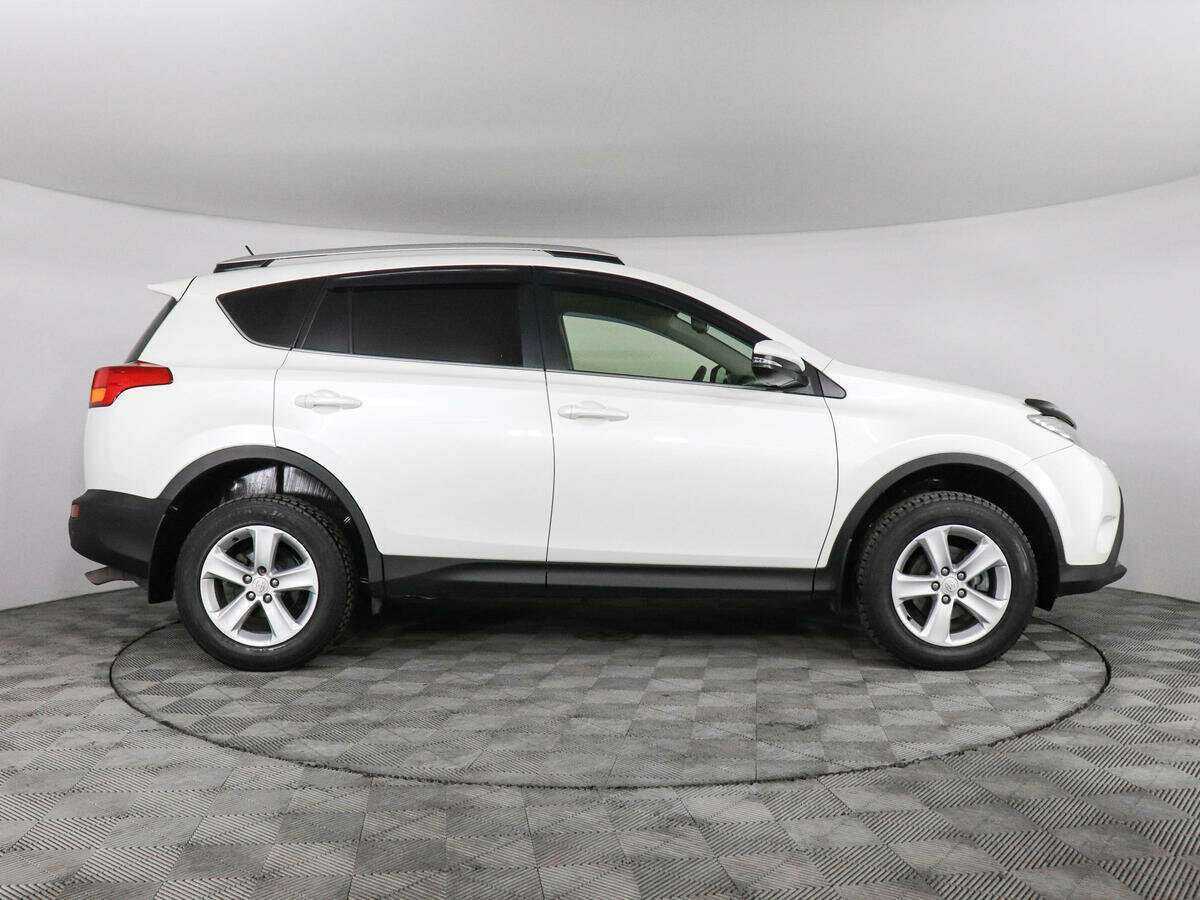 Toyota RAV4 б/у, 2014, Механическая. Фото: #3