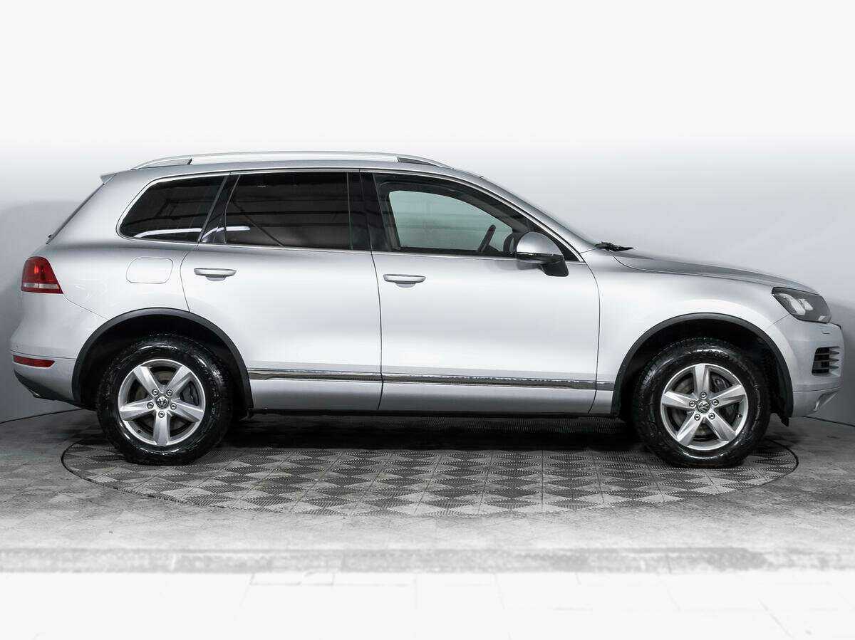 Volkswagen Touareg б/у, 2012, Автоматическая. Фото: #3