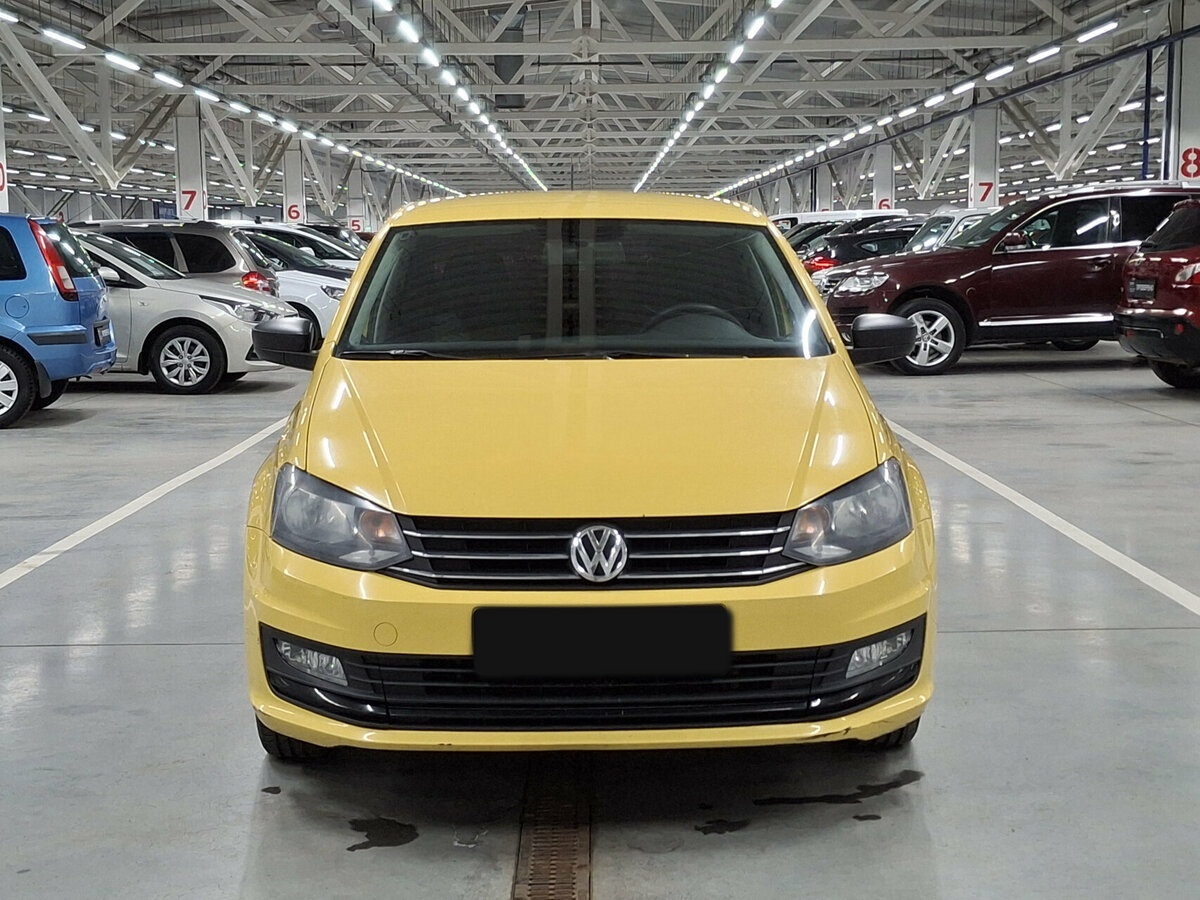Volkswagen Polo б/у, 2017, Механическая. Фото: #1
