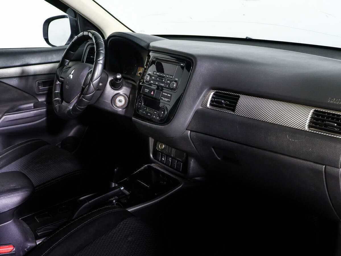 Mitsubishi Outlander б/у, 2018, Вариатор. Фото: #6