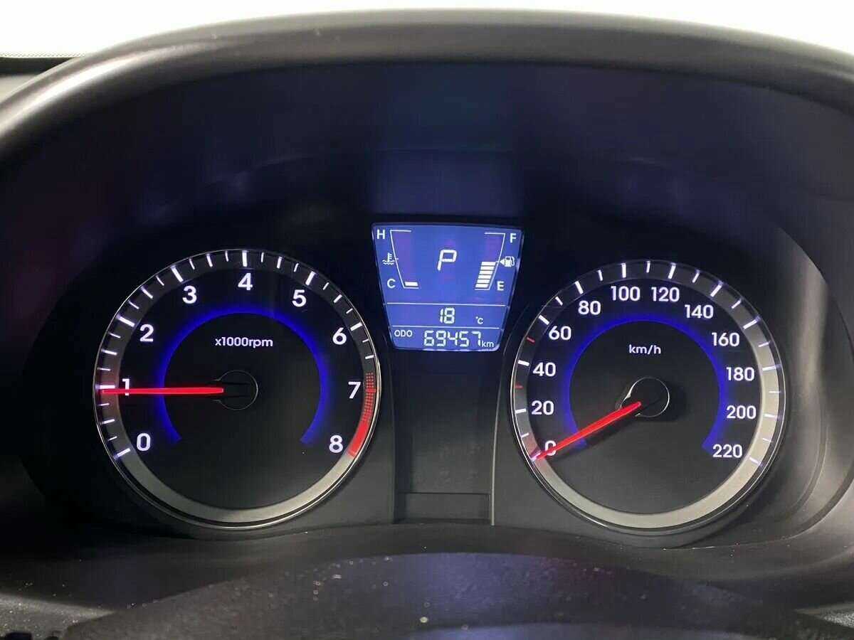 Hyundai Solaris б/у, 2014, Автоматическая. Фото: #13