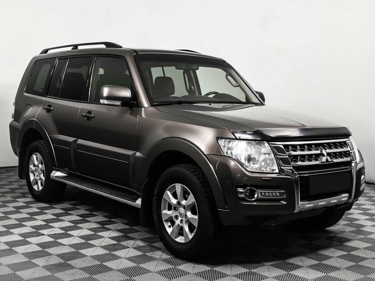 Mitsubishi Pajero б/у, 2015, Автоматическая. Фото: #2
