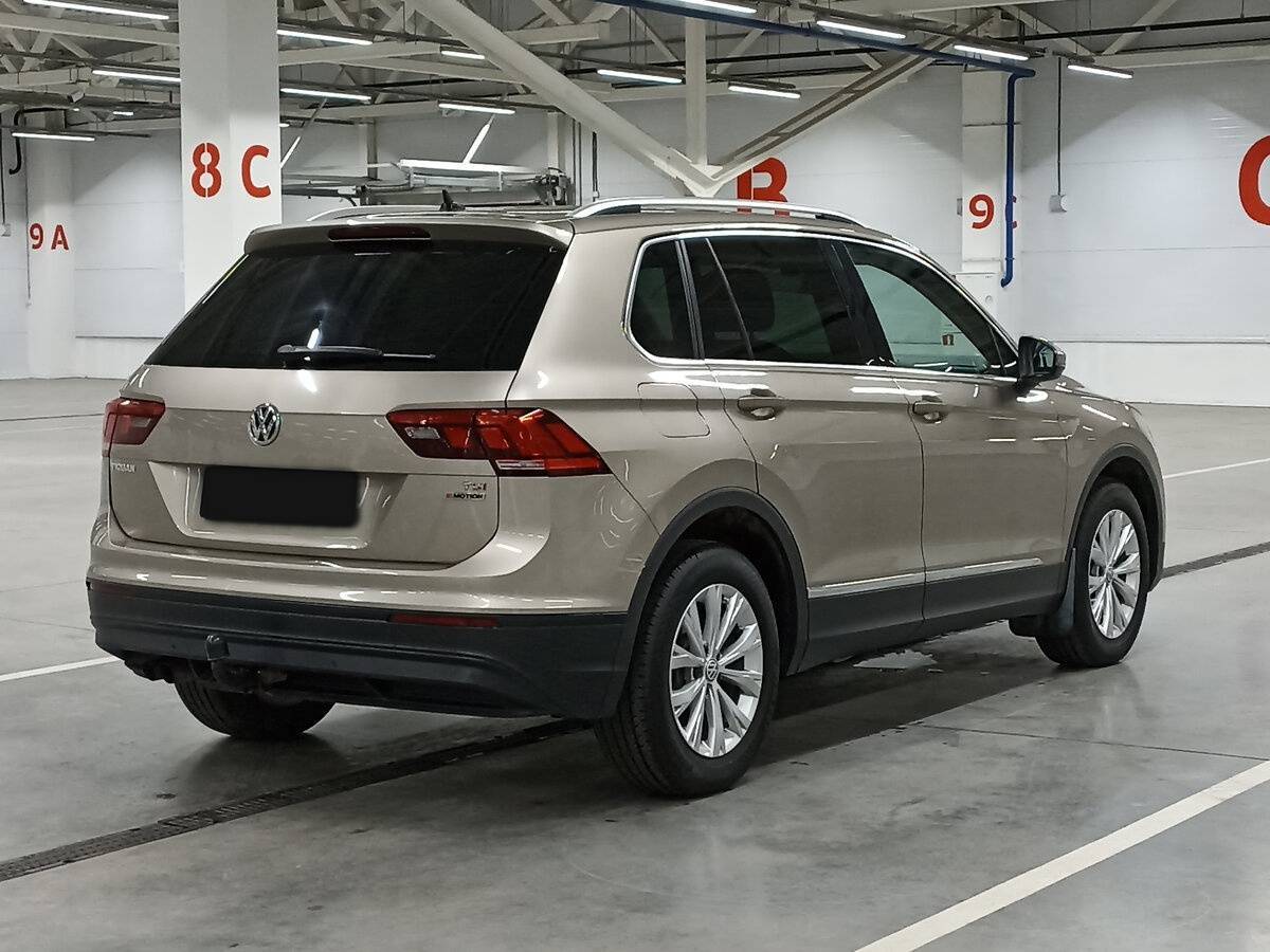 Volkswagen Tiguan б/у, 2017, Роботизированная. Фото: #4