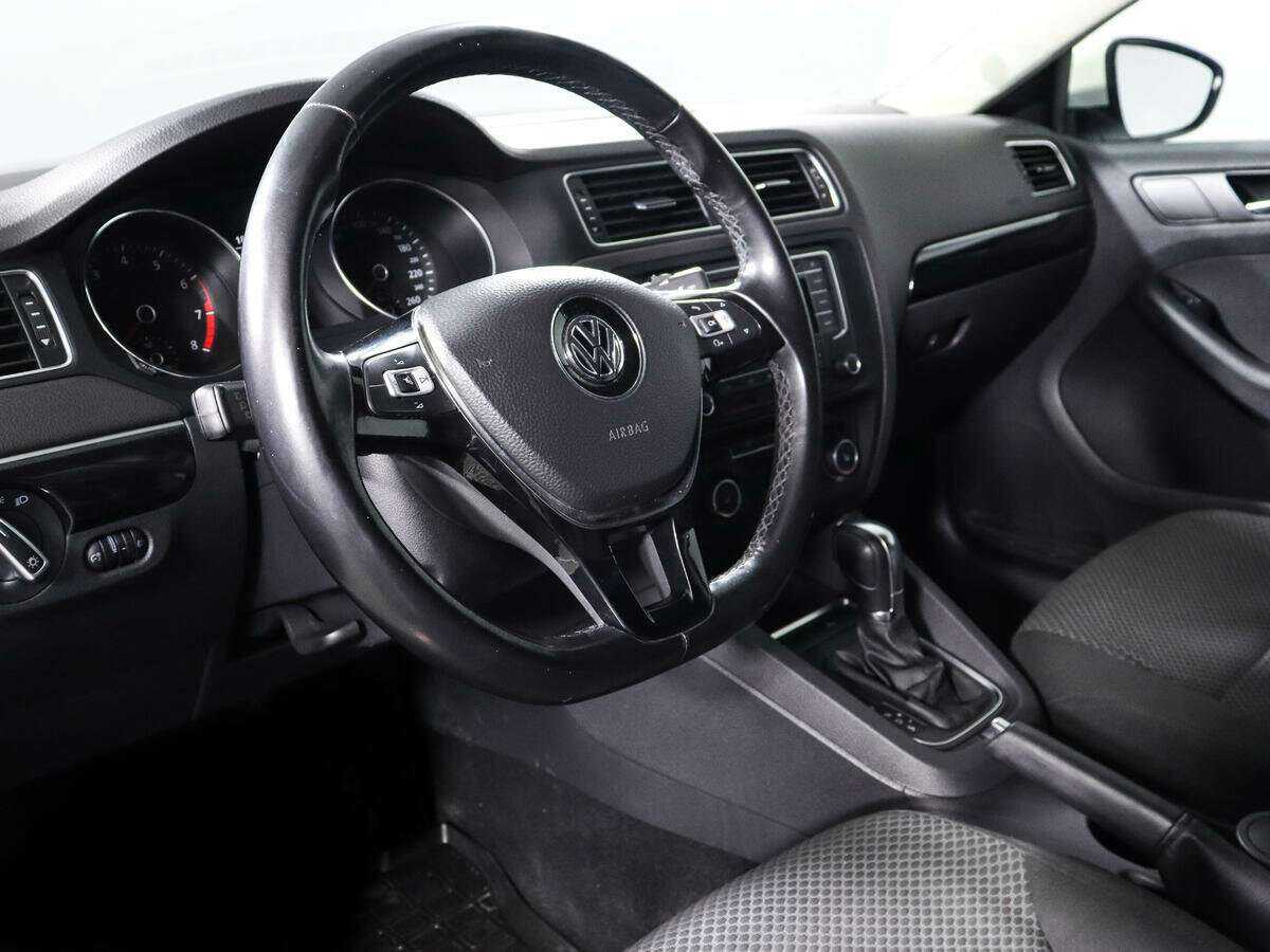 Volkswagen Jetta б/у, 2016, Автоматическая. Фото: #12