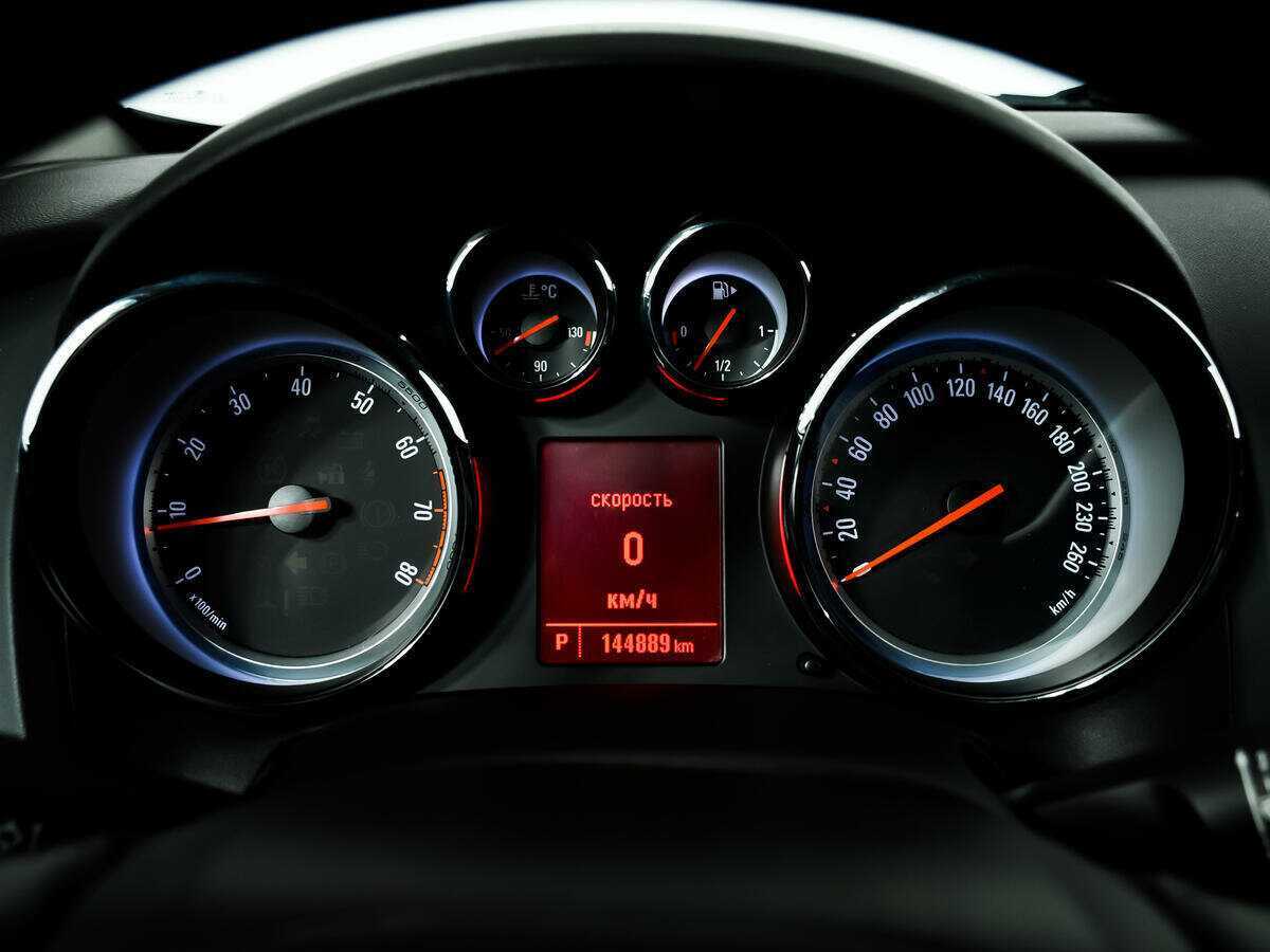 Opel Astra б/у, 2013, Автоматическая. Фото: #9