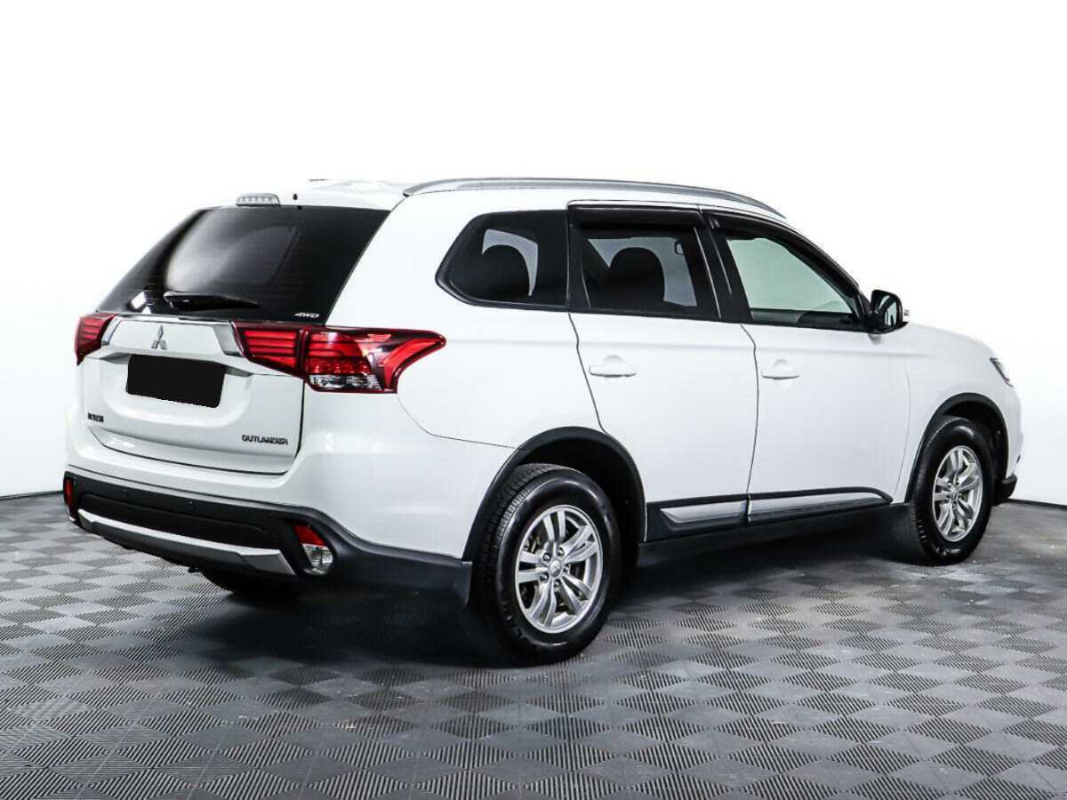 Mitsubishi Outlander б/у, 2018, Вариатор. Фото: #4