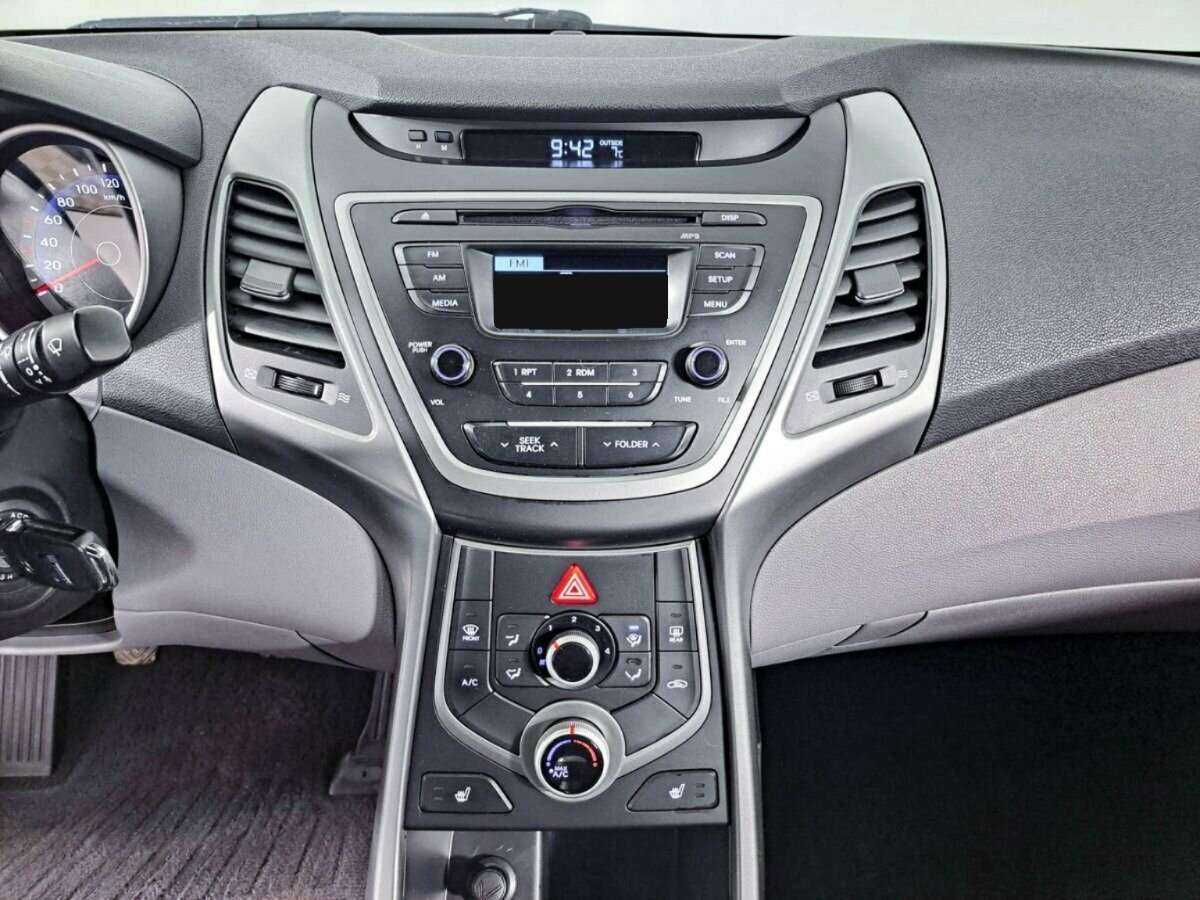Hyundai Elantra б/у, 2015, Механическая. Фото: #12