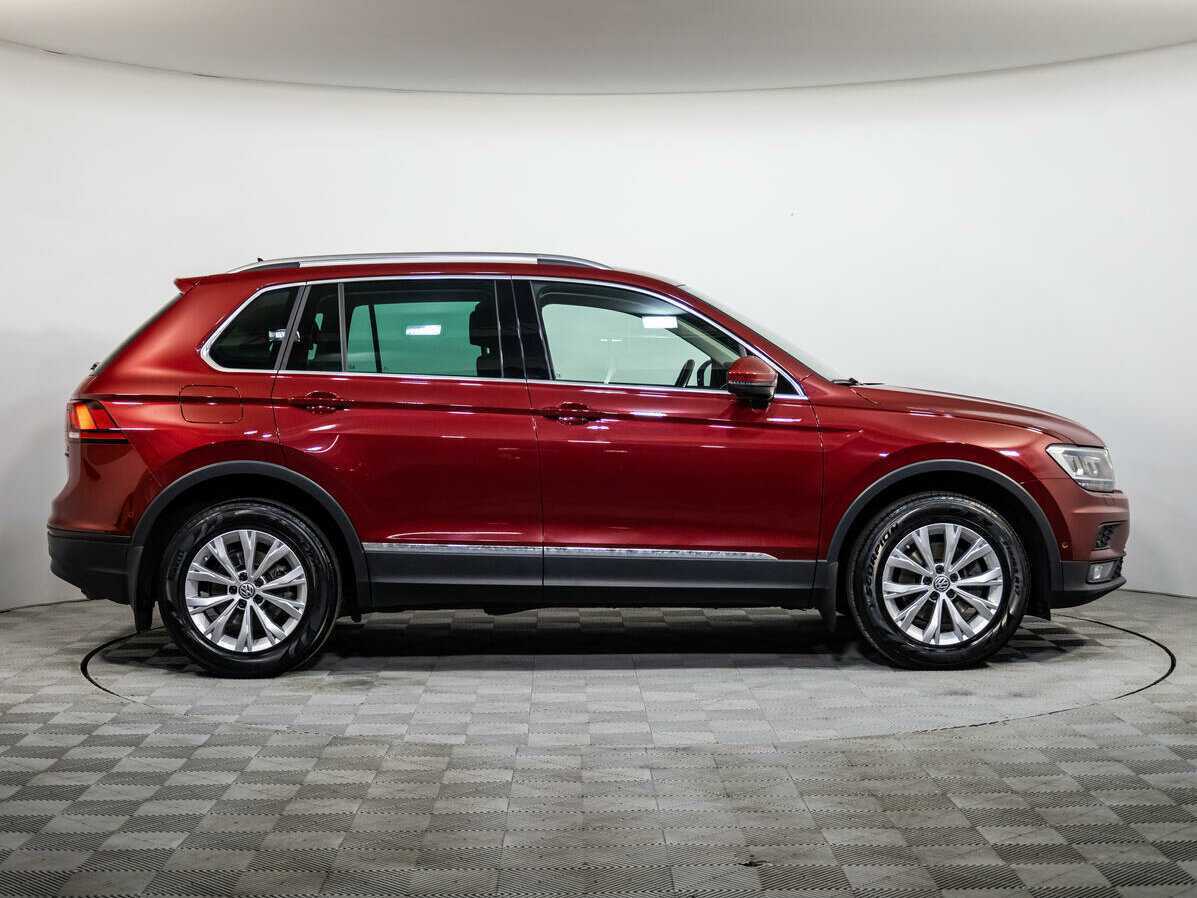 Volkswagen Tiguan б/у, 2017, Роботизированная. Фото: #3