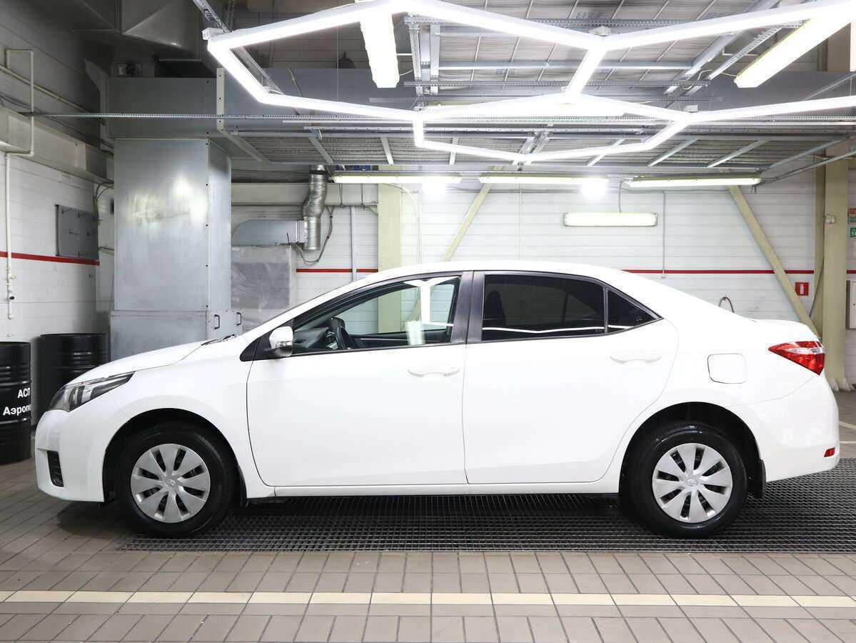 Toyota Corolla б/у, 2014, Механическая. Фото: #4