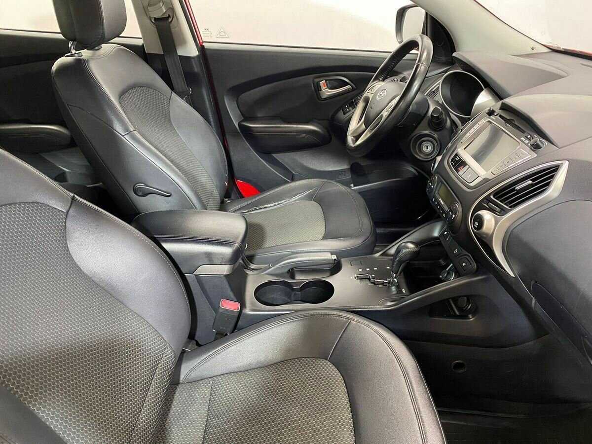 Hyundai ix35 б/у, 2012, Автоматическая. Фото: #9