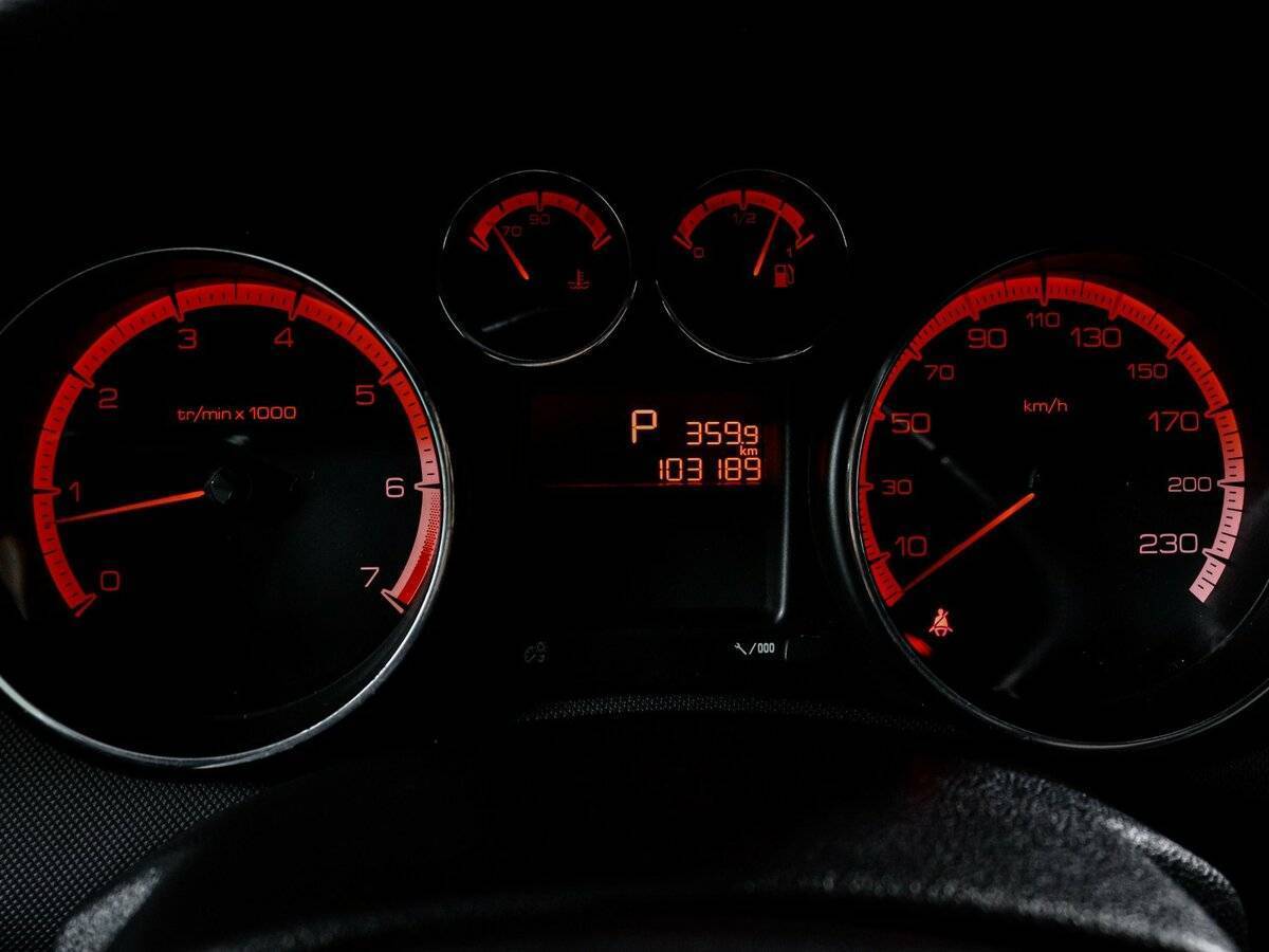 Peugeot 308 б/у, 2012, Автоматическая. Фото: #10