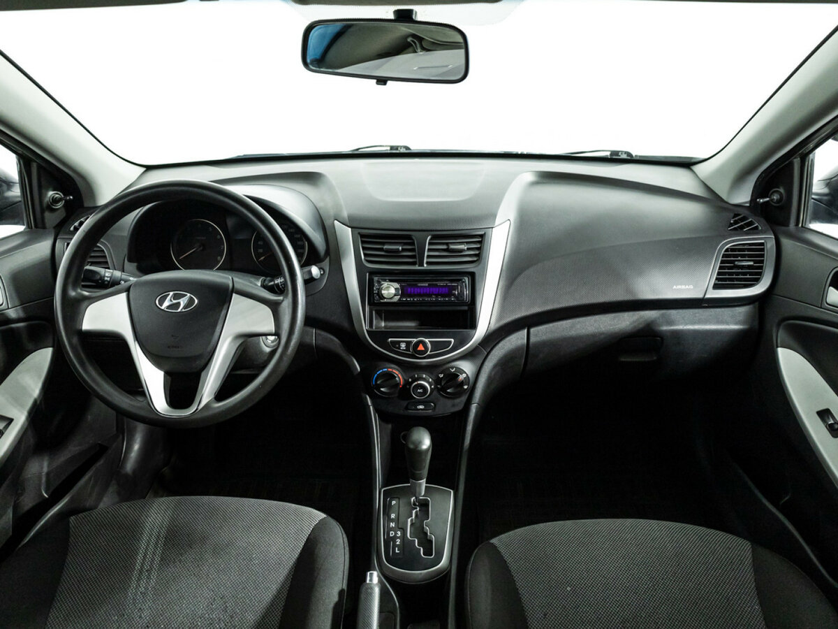 Hyundai Solaris б/у, 2012, Автоматическая. Фото: #12