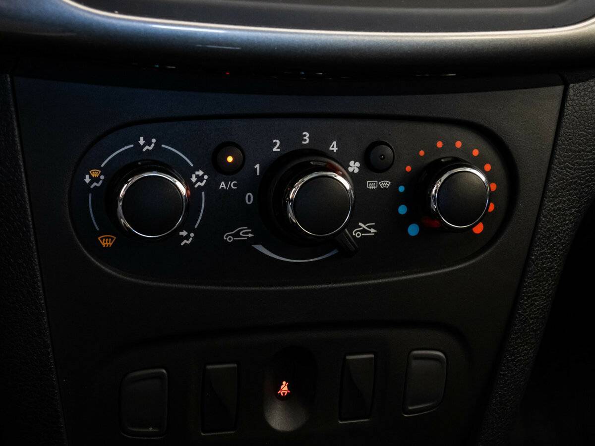 Renault Sandero б/у, 2022, Механическая. Фото: #12