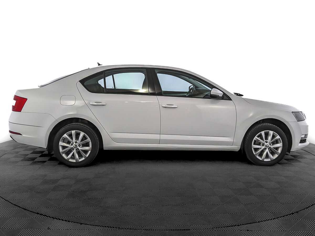Skoda Octavia б/у, 2019, Механическая. Фото: #3