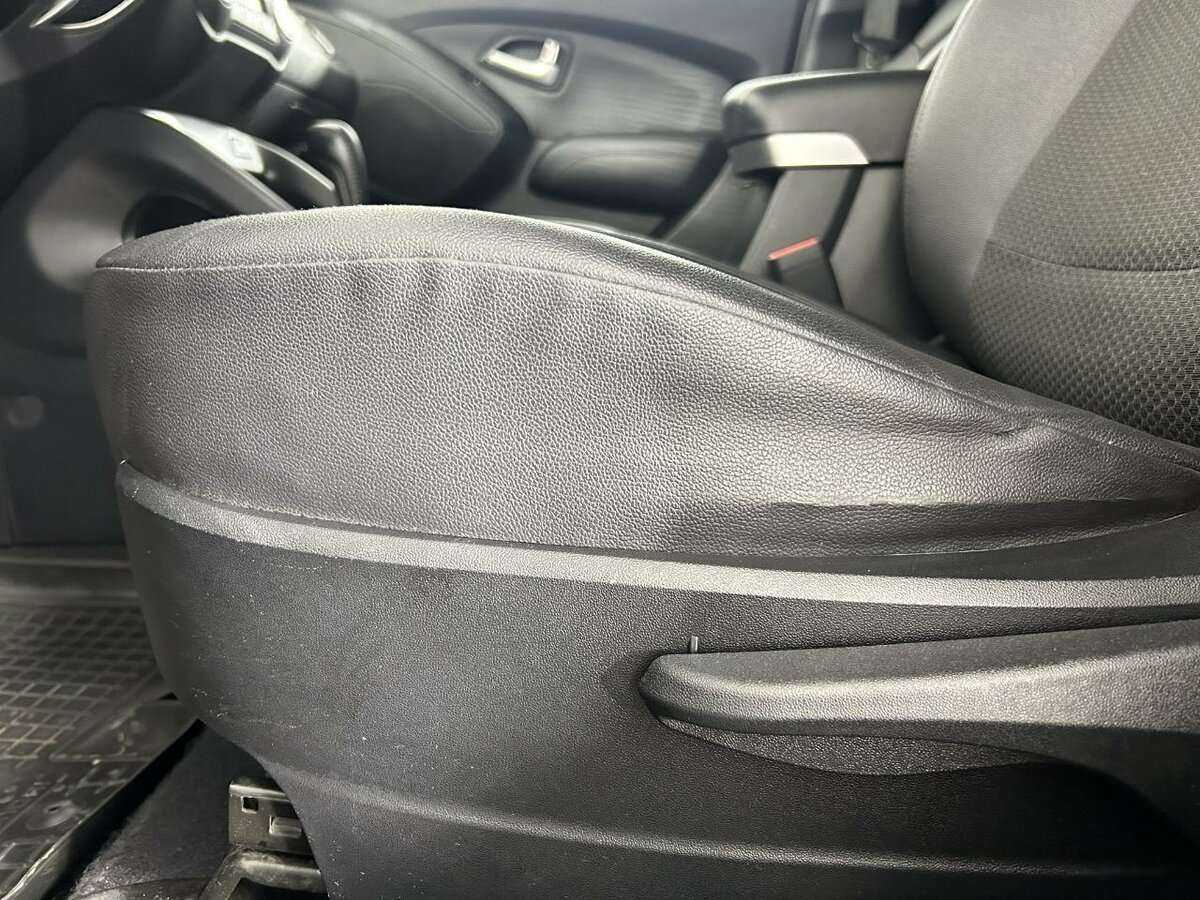 Hyundai ix35 б/у, 2013, Автоматическая. Фото: #9
