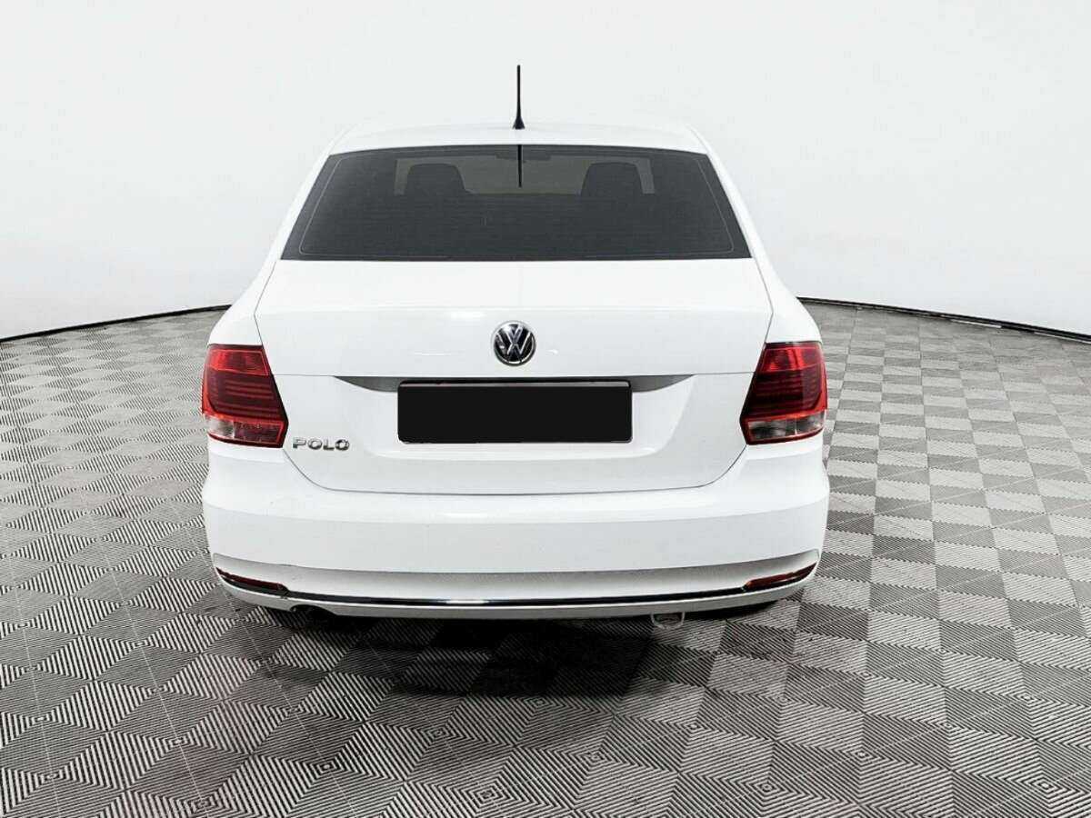 Volkswagen Polo б/у, 2015, Механическая. Фото: #5