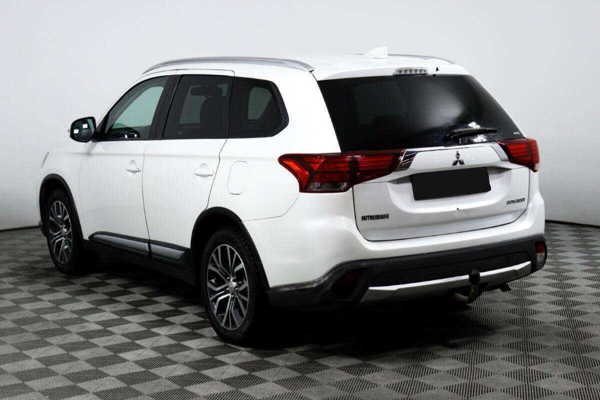 Mitsubishi Outlander б/у, 2018, Вариатор. Фото: #4