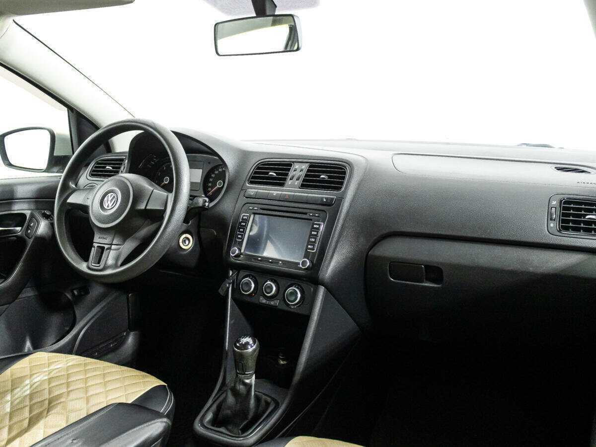 Volkswagen Polo б/у, 2013, Механическая. Фото: #8
