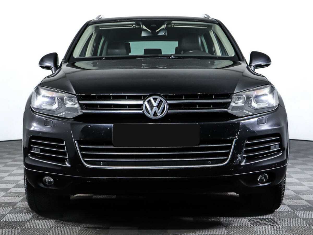 Volkswagen Touareg б/у, 2013, Автоматическая. Фото: #1