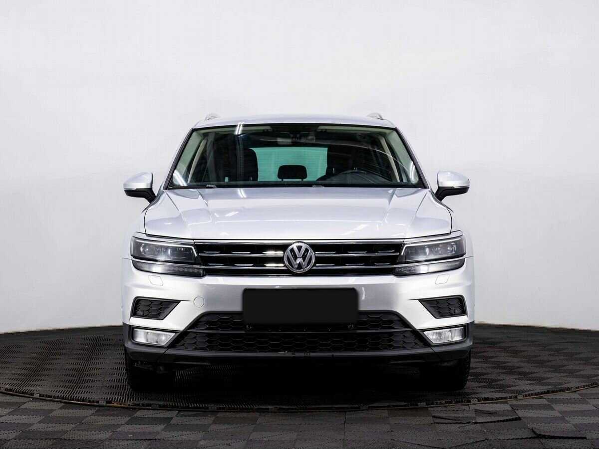 Volkswagen Tiguan б/у, 2017, Роботизированная. Фото: #1
