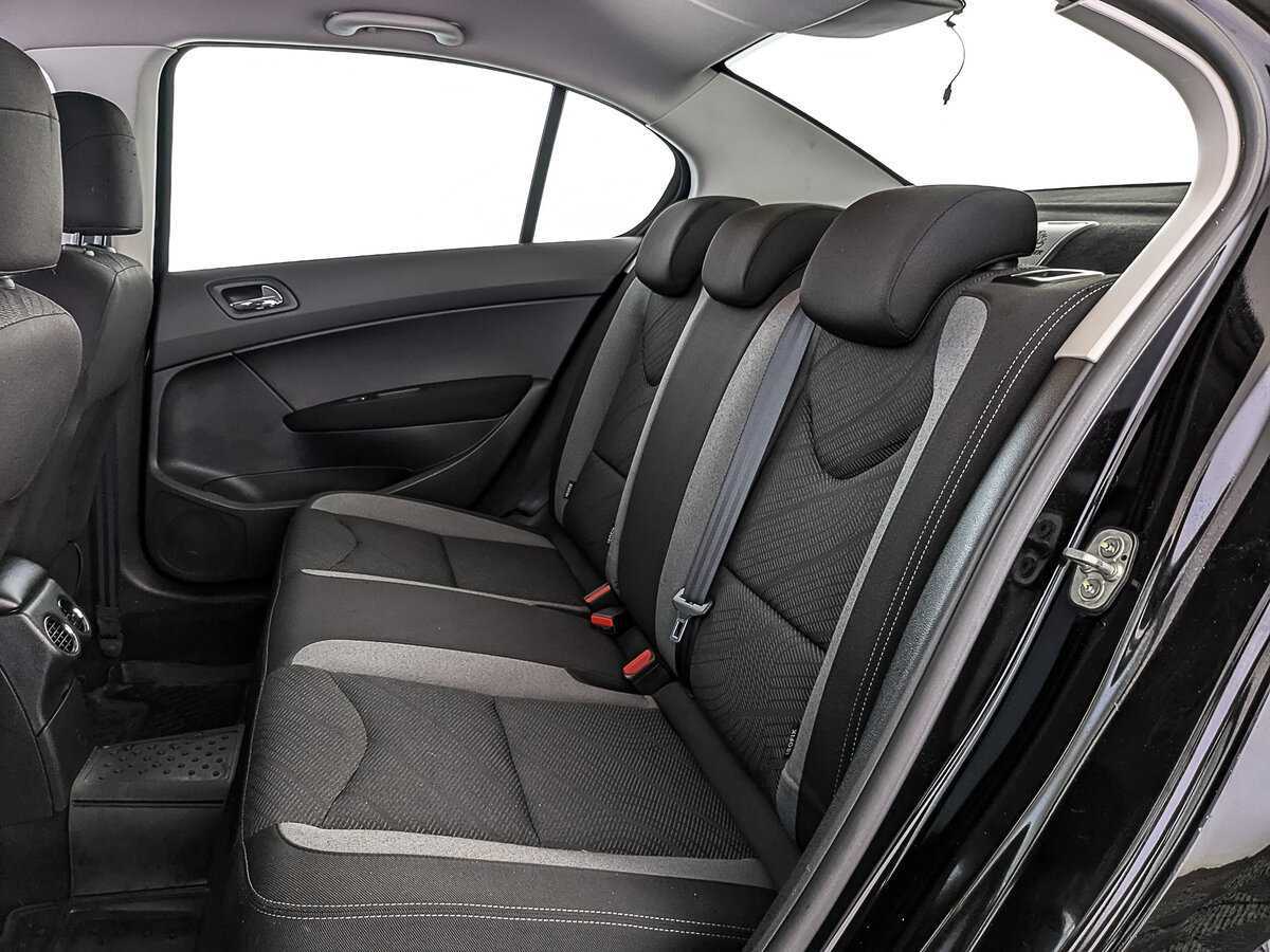 Peugeot 408 б/у, 2016, Автоматическая. Фото: #15