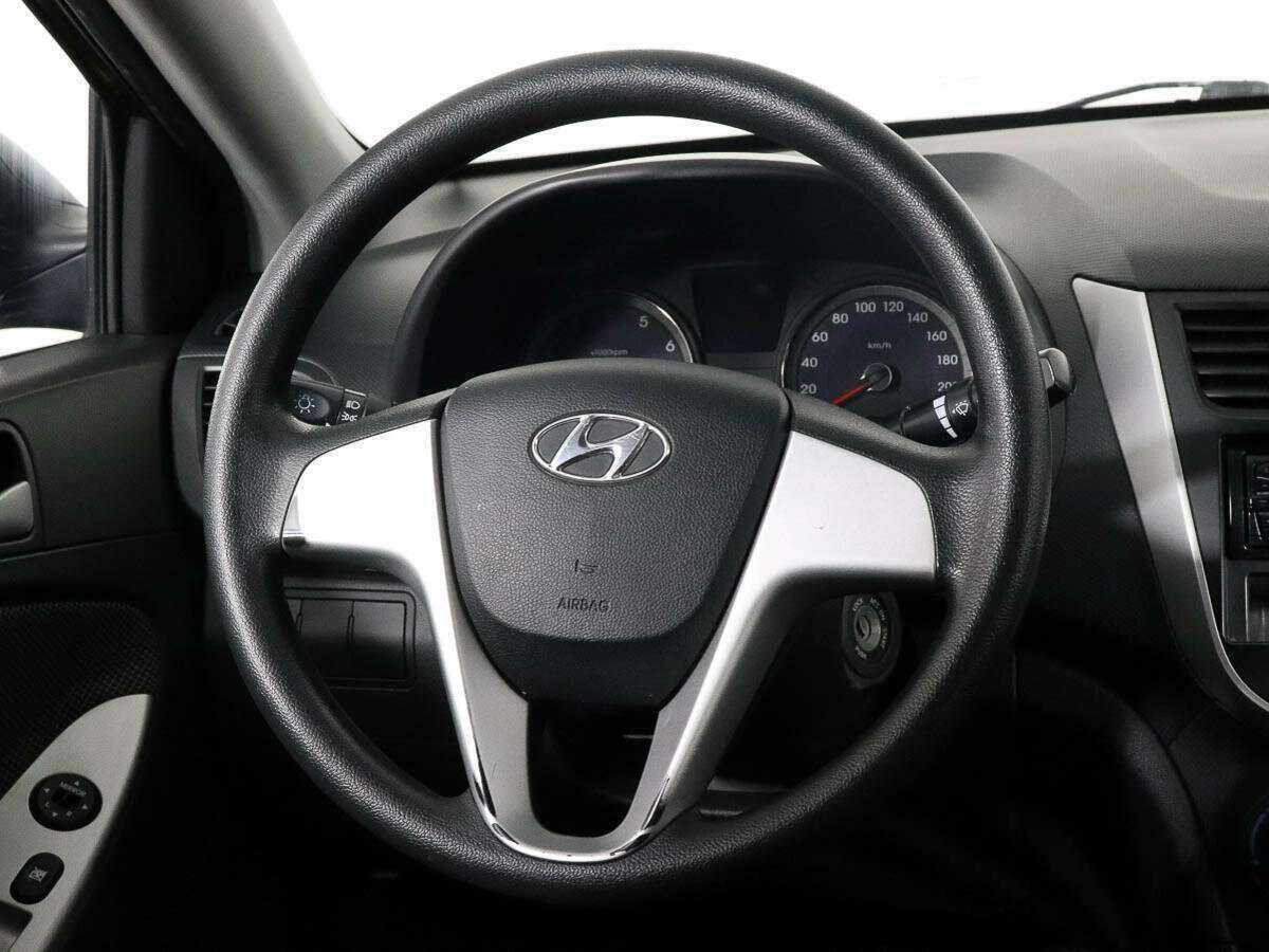 Hyundai Solaris б/у, 2012, Автоматическая. Фото: #11