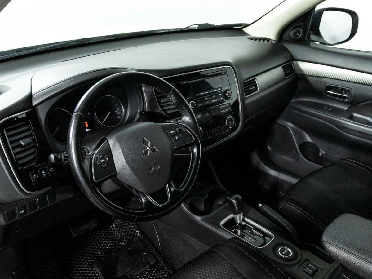 Mitsubishi Outlander б/у, 2016, Вариатор. Фото: #10