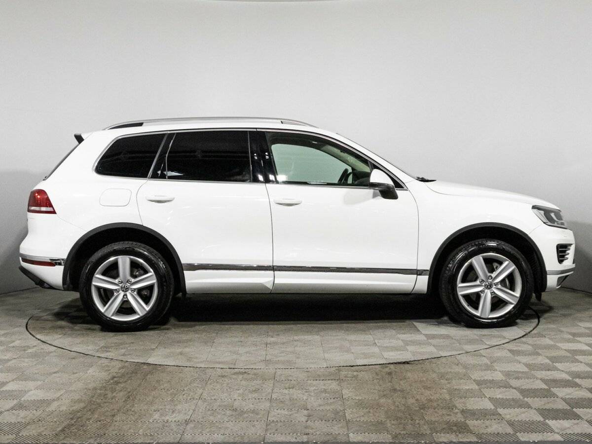 Volkswagen Touareg б/у, 2015, Автоматическая. Фото: #3
