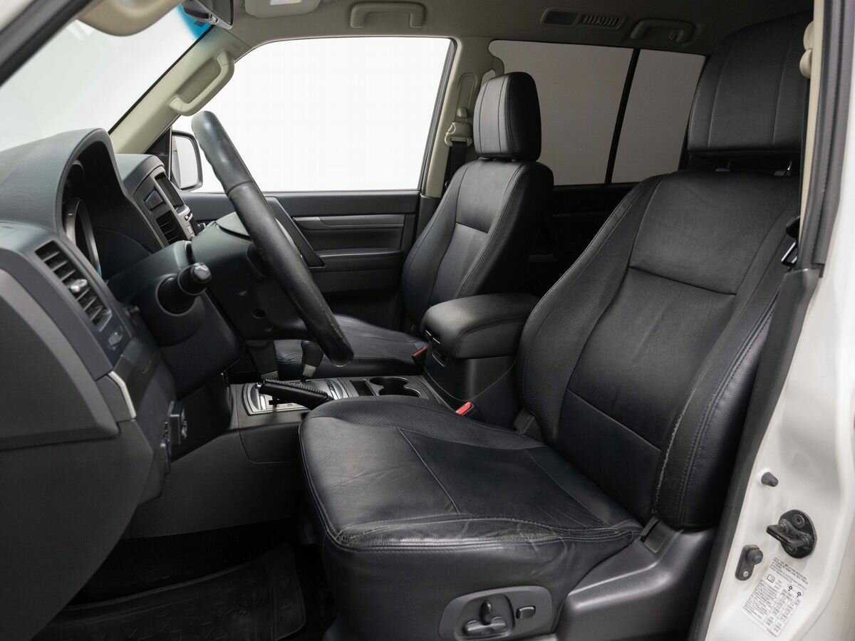 Mitsubishi Pajero б/у, 2013, Автоматическая. Фото: #8