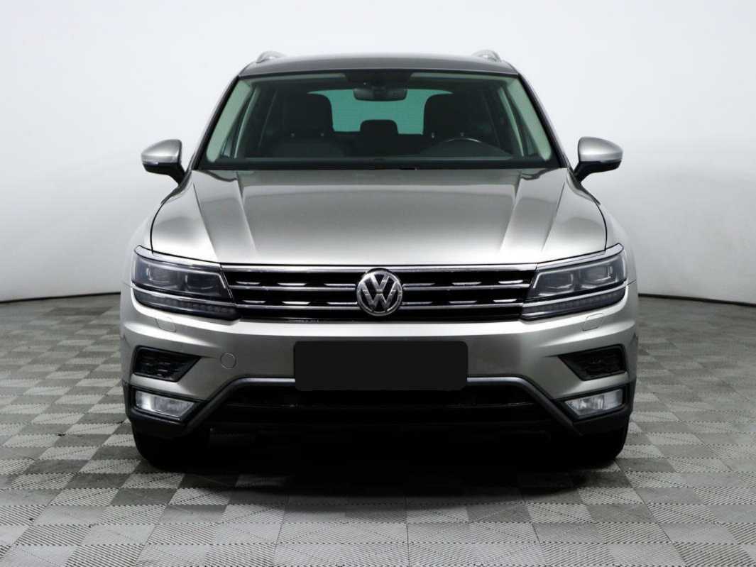 Volkswagen Tiguan б/у, 2016, Роботизированная. Фото: #1