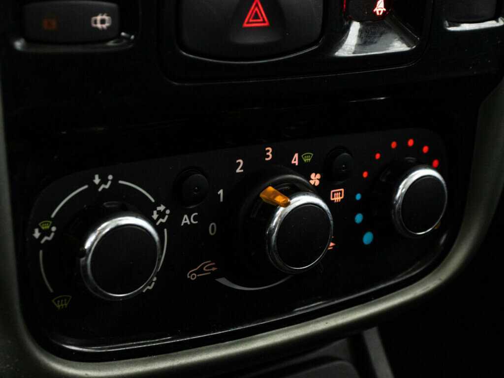Renault Duster б/у, 2014, Механическая. Фото: #13