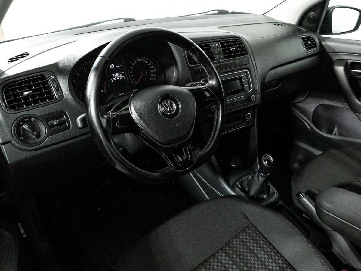 Volkswagen Polo б/у, 2017, Механическая. Фото: #10