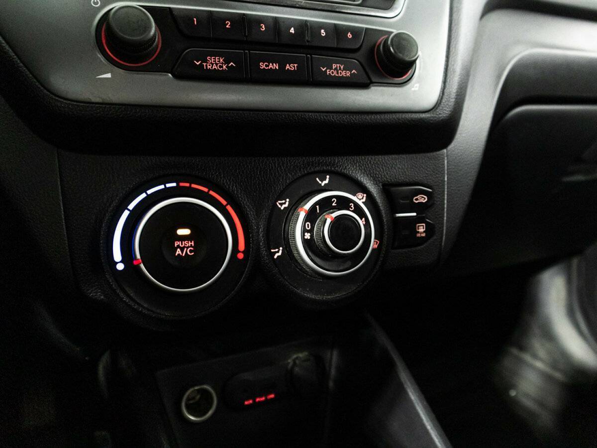 Kia Rio б/у, 2014, Автоматическая. Фото: #14