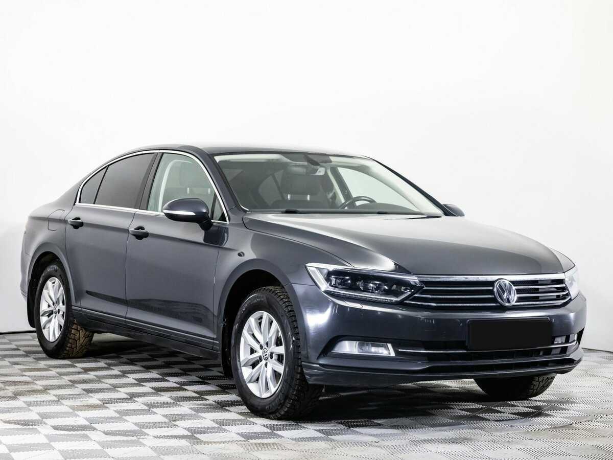 Volkswagen Passat б/у, 2018, Роботизированная. Фото: #2