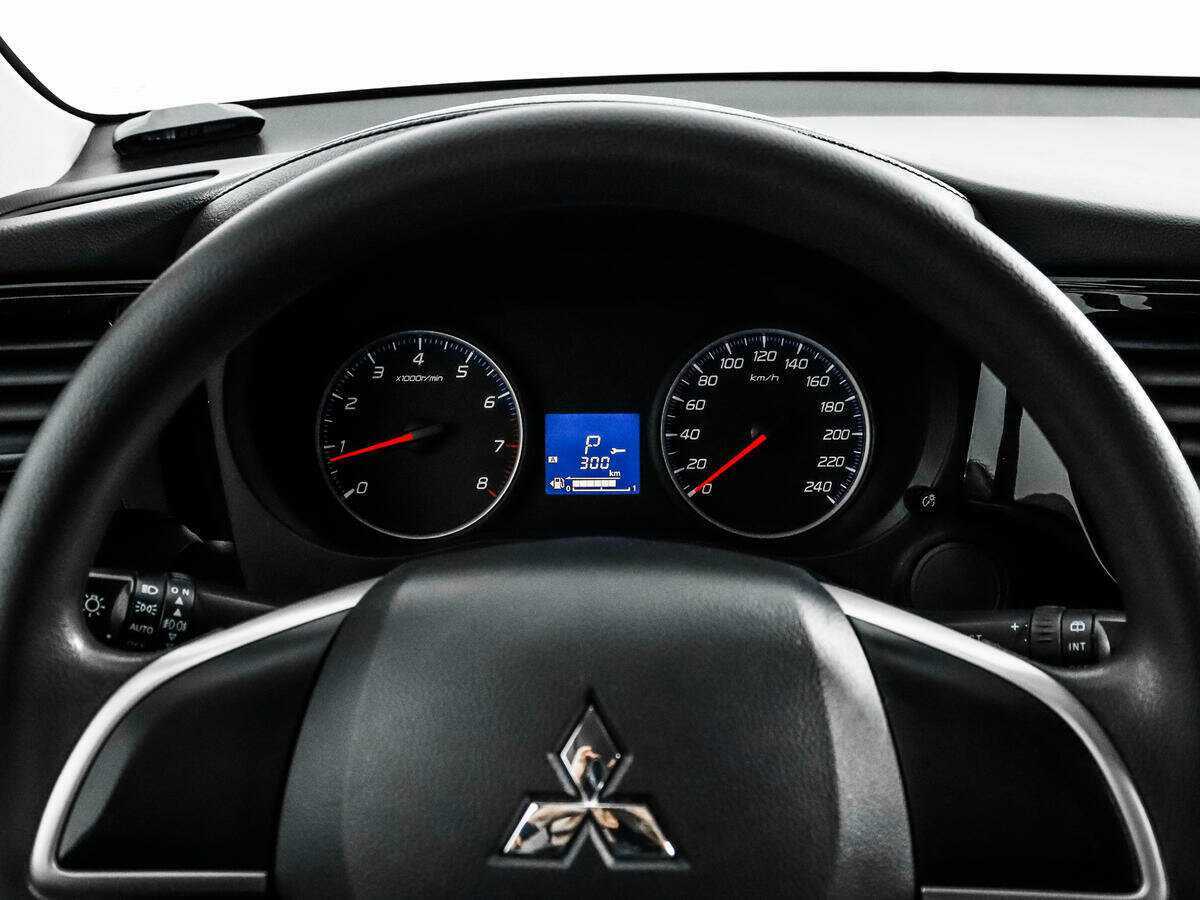 Mitsubishi Outlander б/у, 2018, Вариатор. Фото: #14